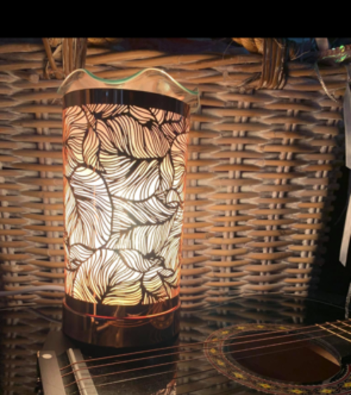 Lampe diffuseur de parfum motif Feuilles, décoration naturelle et senteurs végétales.